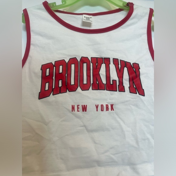 Hi, selling this stylish crop top in size 11Y. ~Brooklyn~ - Picture 2 of 5